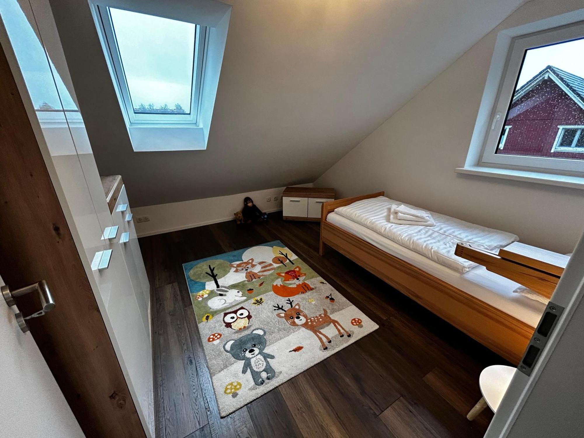 Moderne Ferienwohnung Fuer Familien Im Dachgeschoss Bosau Ngoại thất bức ảnh